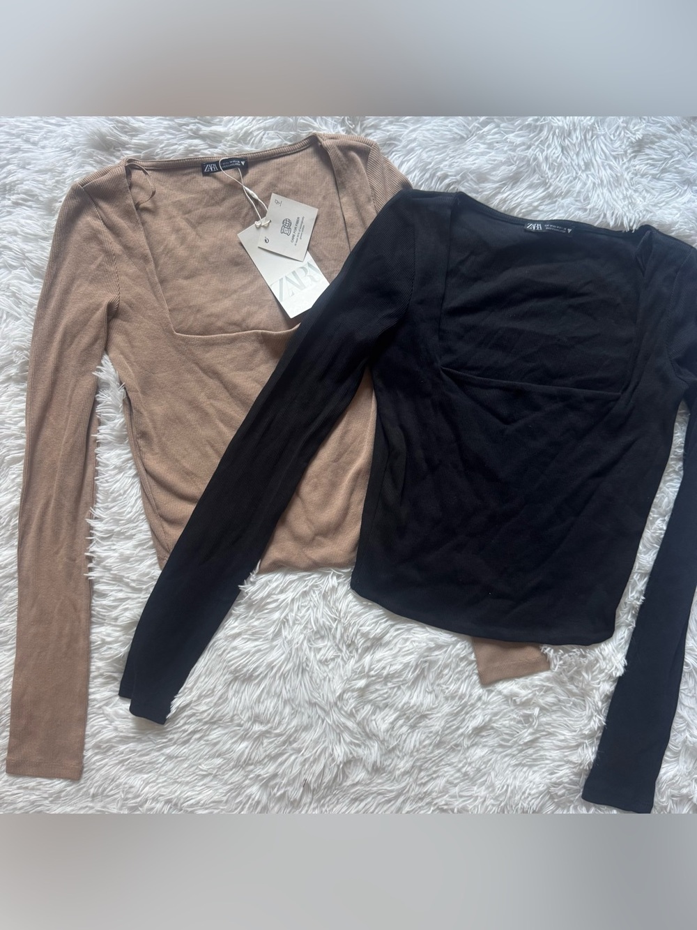 Zara Long-Sleeve Scoop Neck Top Bundle — Black & Tan